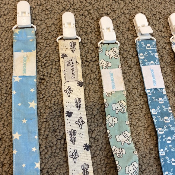 10 Pacifier Clips - Picture 3 of 5